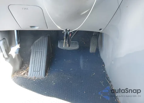 2012 Kia Sedona Lx z USA, uszkodzony, nr VIN KNDMG4C7XC6419326